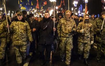 "القطاع اليميني" يدعو لثورة ضد النظام الجديد في أوكرانيا 