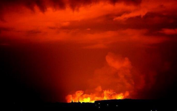 حريق مهول في شرق أوكرانيا يقتل شخصين ويجلي 700 آخرين (فيديو)