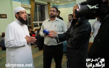 الشيخ السعودي محمود الدوسري يتحدث لقناة تلفزيونية محلية عن عظمة أجواء رمضان في أوكرانيا
