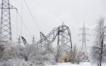 سوء الأحوال الجوية يقطع التيار الكهربائي عن 70 ألف نسمة في جنوب أوكرانيا