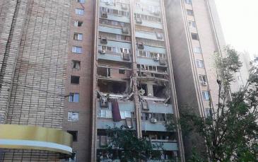 مصرع شخصين وإصابة 16 آخرين إثر انفجار بمجمع سكني في مدينة لوهانسك شرق أوكرانيا