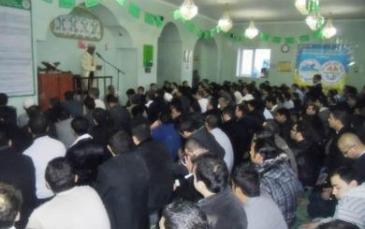 جانب من صلاة العيد في المركز الثقافي الإسلامي بمدينة دونيتسك شرق أوكرانيا