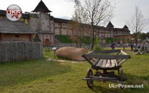 "كييف روس".. متنزه أوكراني يضم التاريخ ويحكي السياسة 