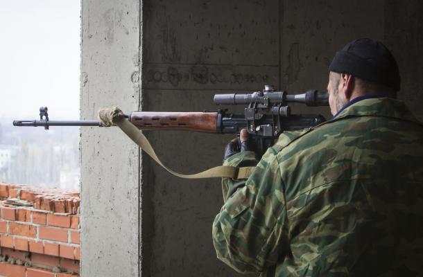 مقتل شخصين في شرق أوكرانيا رغم وقف إطلاق النار