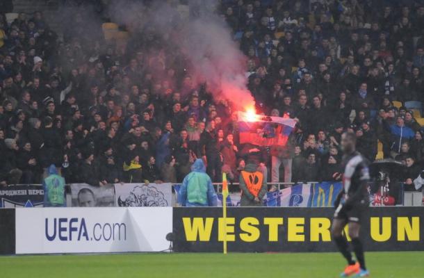 الاتحاد الأوروبي لكرة القدم يحقق في اتهامات بالعنصرية ضد دينامو كييف الأوكراني