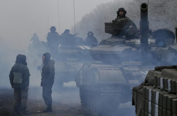الجيش الأوكراني:الانفصاليون يقاتلون للسيطرة على خط السكك الحديدية في ديبالتسيف