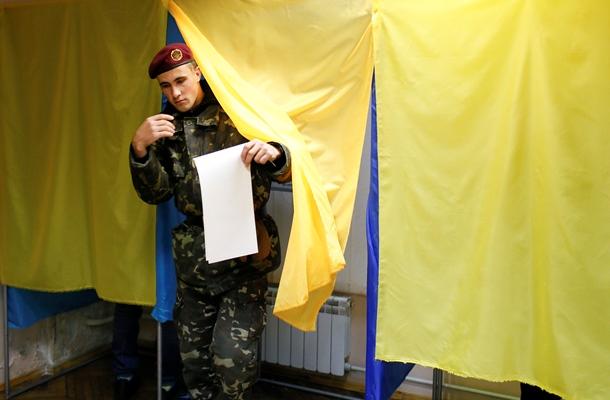 بدء التصويت في الانتخابات البرلمانية في أوكرانيا