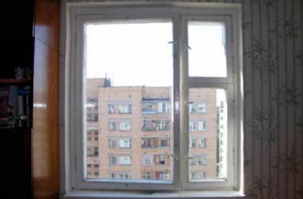 امرأة تحاول الانتحار برمي نفسها من الطابق الثامن في العاصمة الأوكرانية
