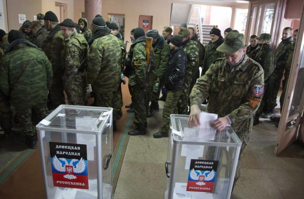 إنتخابات شرق اوكرانيا يجريها الانفصاليون الموالون لروسيا