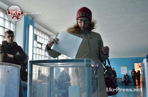 من رحم أزمتها.. انتخابات برلمانية مبكرة في أوكرانيا 